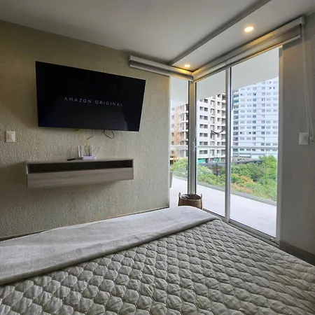 1 Bedroom Luxury With Private Jaccuzi *